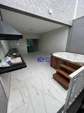 Sobrado à venda com 3 quartos, 218m² - Foto 1