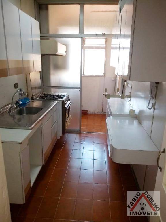 Apartamento à venda com 2 quartos, 95m² - Foto 2