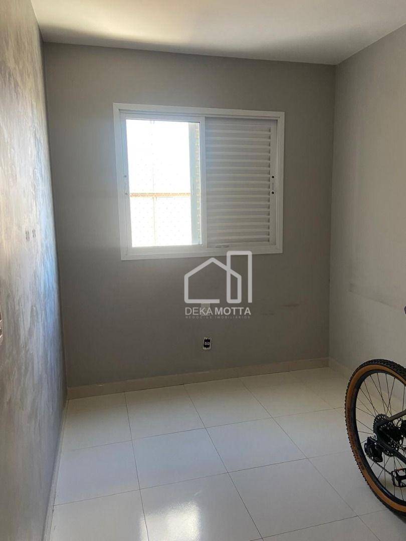 Apartamento à venda com 2 quartos, 67m² - Foto 3