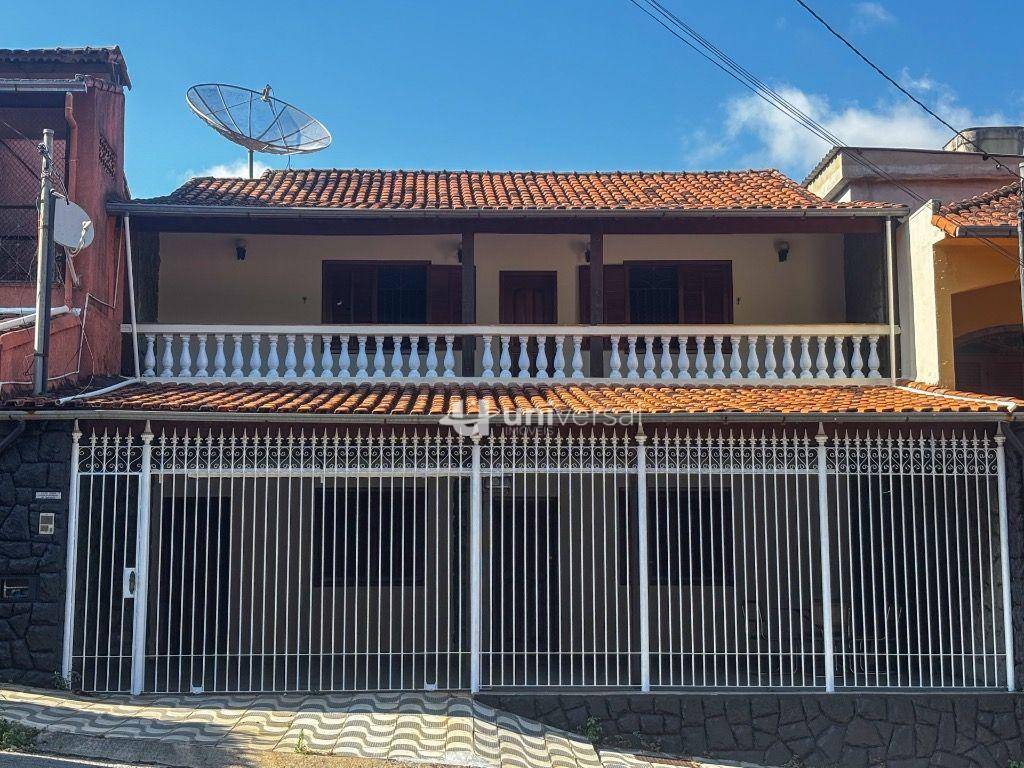Casa, 3 quartos, 256 m² - Foto 1