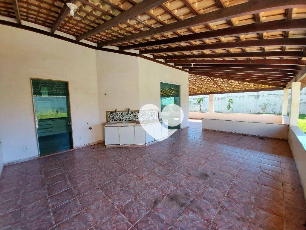 Casa à venda com 4 quartos, 240m² - Foto 5