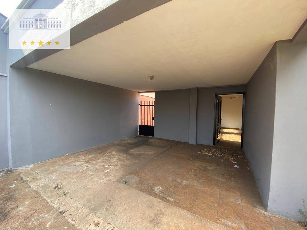 Casa à venda com 2 quartos, 142m² - Foto 2