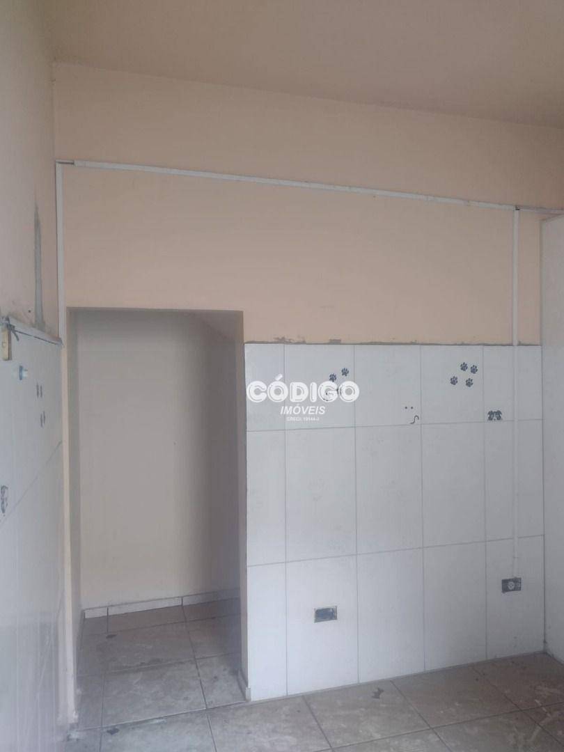 Sobrado para alugar com 2 quartos, 100m² - Foto 9