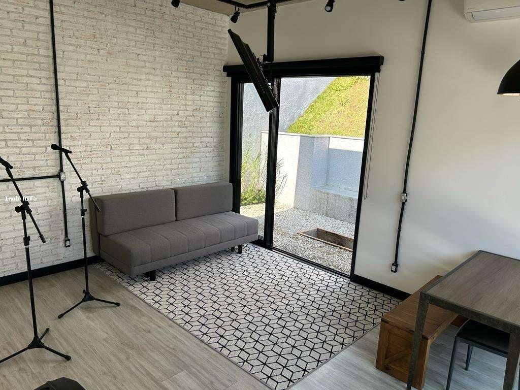 Casa à venda com 3 quartos, 560m² - Foto 25