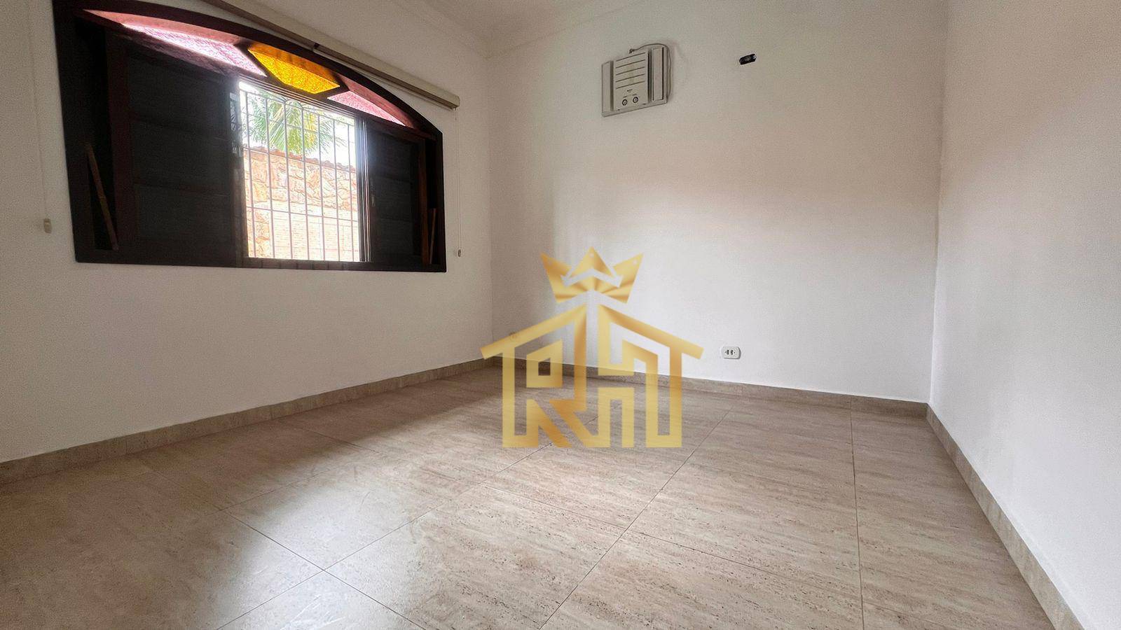 Casa à venda com 3 quartos, 180m² - Foto 8