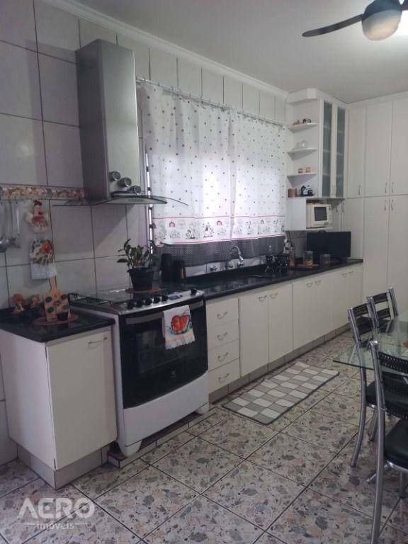 Casa à venda com 2 quartos, 167m² - Foto 14