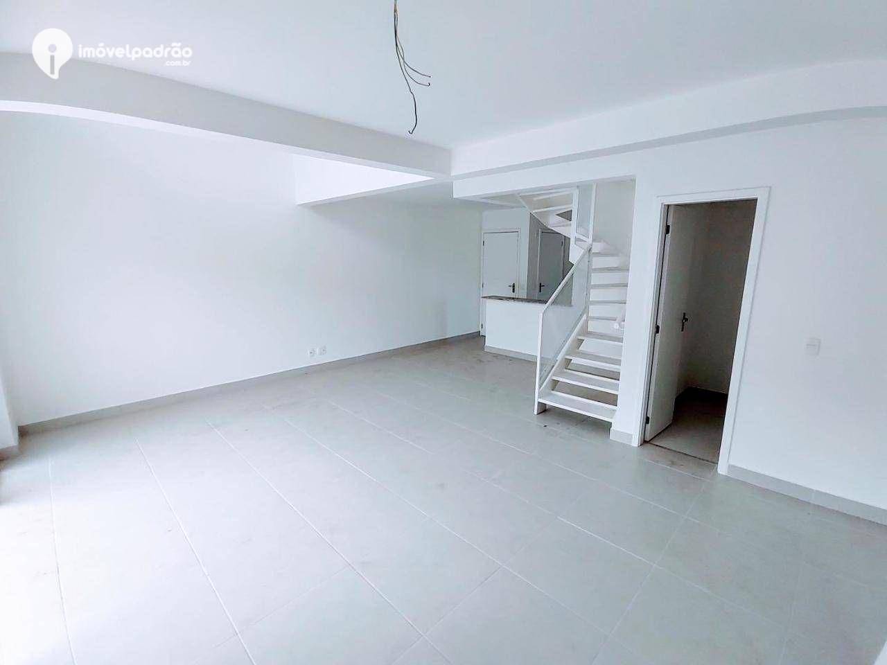 Cobertura à venda e aluguel com 4 quartos, 250m² - Foto 2