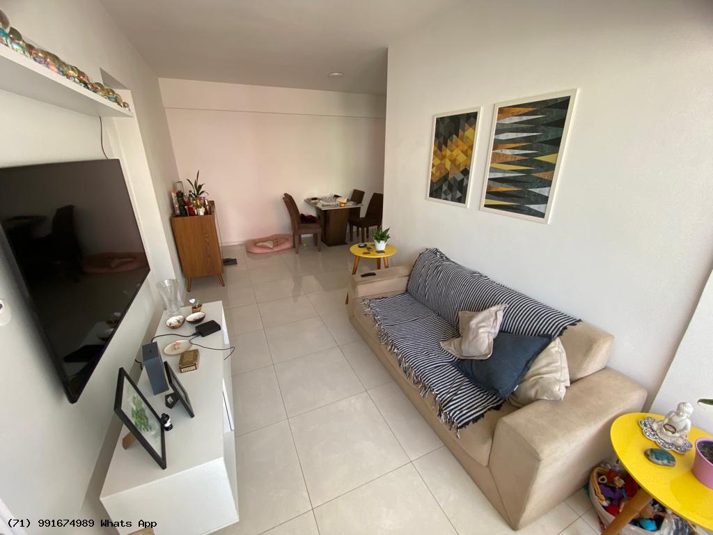 Apartamento à venda com 2 quartos, 70m² - Foto 2