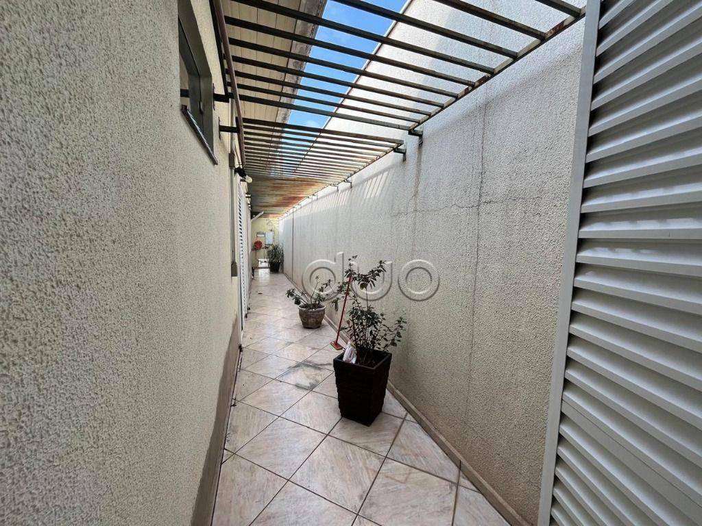 Casa à venda com 3 quartos, 141m² - Foto 30