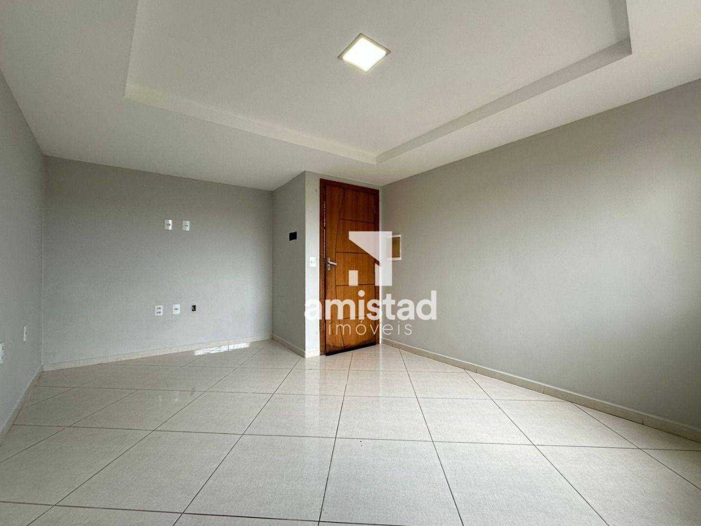 Apartamento à venda com 2 quartos, 75m² - Foto 1