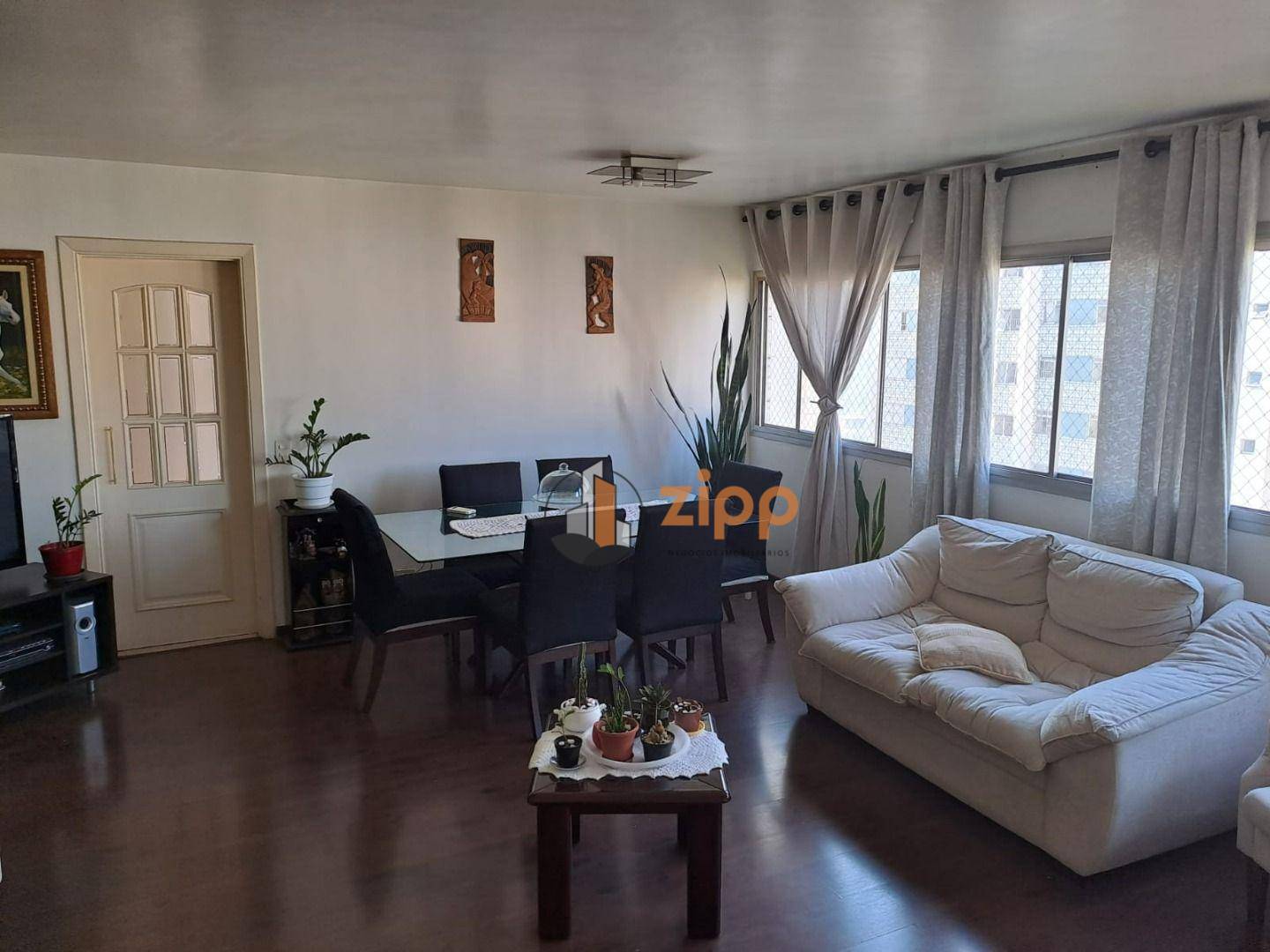 Apartamento à venda com 3 quartos, 115m² - Foto 1