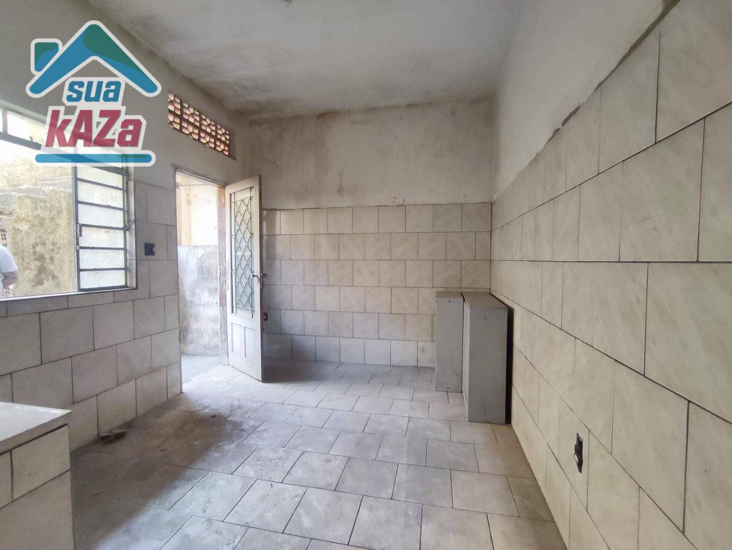 Casa à venda com 6 quartos, 235m² - Foto 11