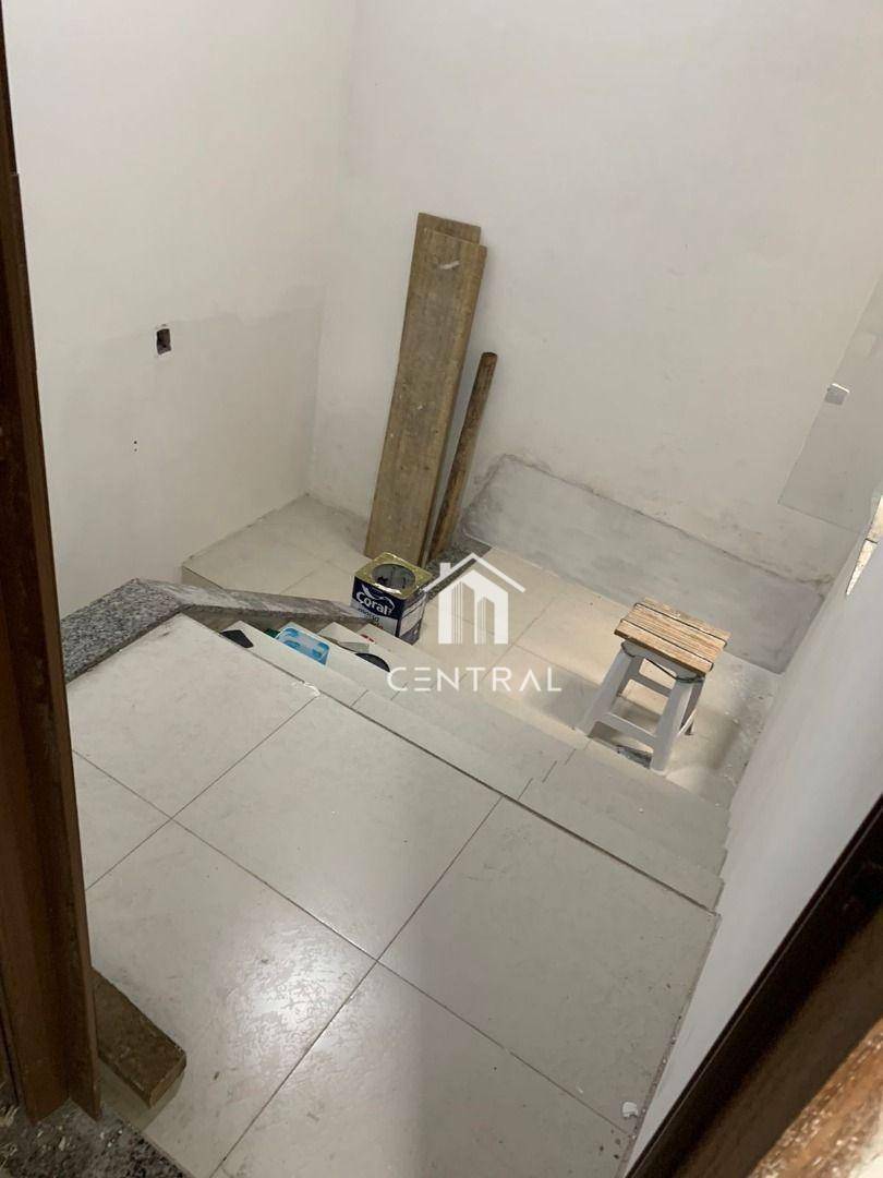 Casa à venda com 4 quartos, 182m² - Foto 11