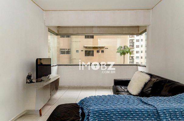 Apartamento à venda com 2 quartos, 70m² - Foto 1