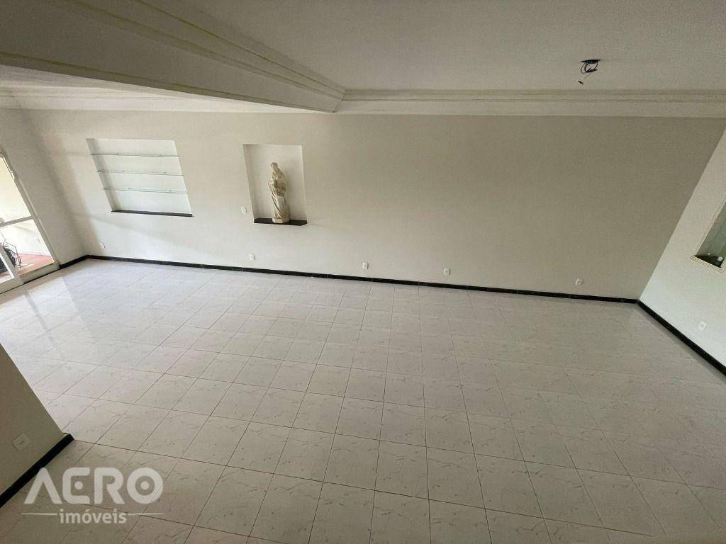 Casa de Condomínio para alugar com 4 quartos, 410m² - Foto 12