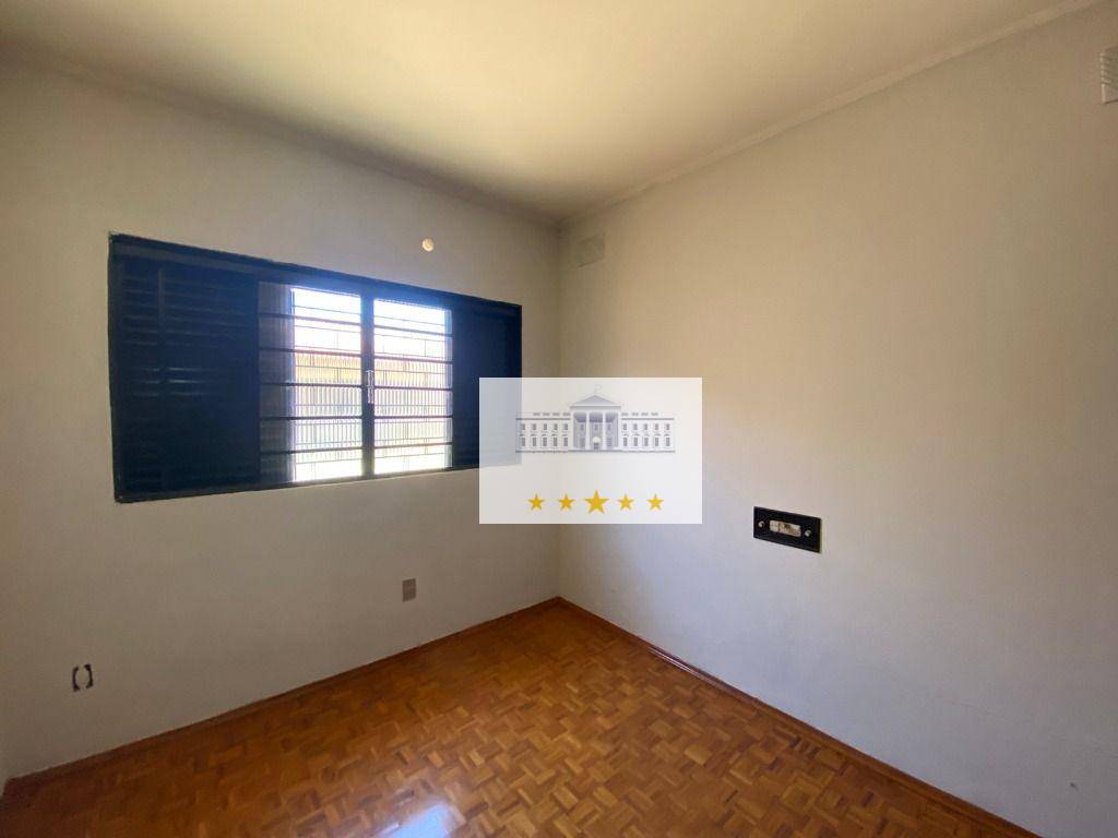 Casa à venda com 4 quartos, 314m² - Foto 4