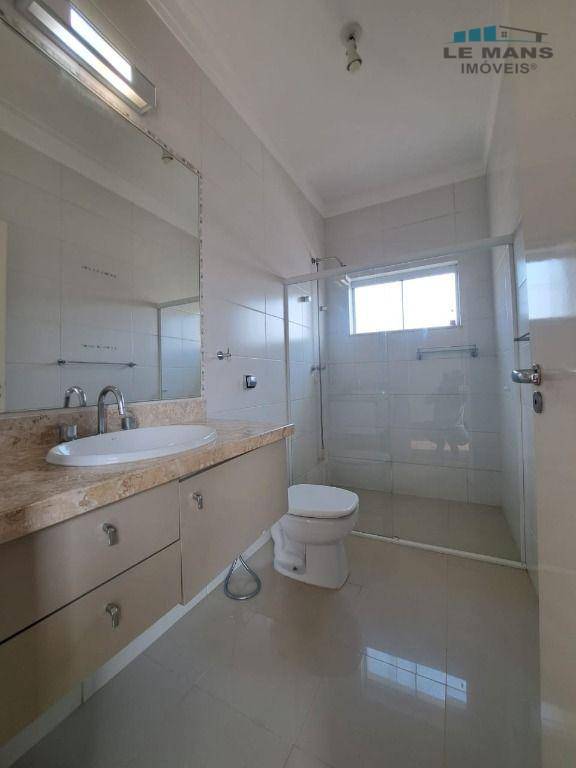 Casa de Condomínio para alugar com 4 quartos, 295m² - Foto 19