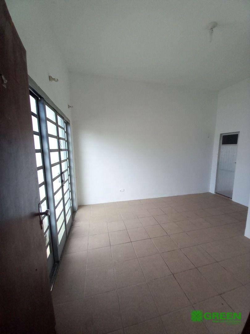 Casa para alugar com 4 quartos, 200m² - Foto 25