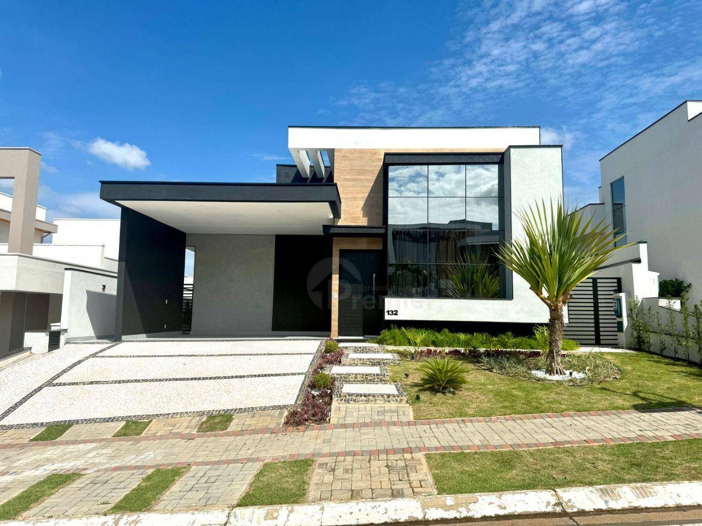 Casa de Condomínio à venda com 4 quartos, 260m² - Foto 2