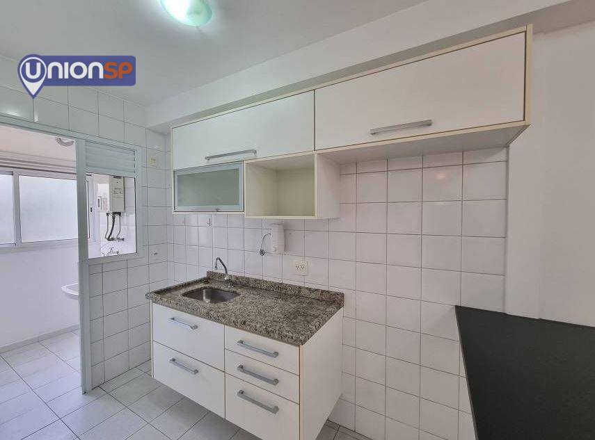 Apartamento à venda com 2 quartos, 64m² - Foto 17