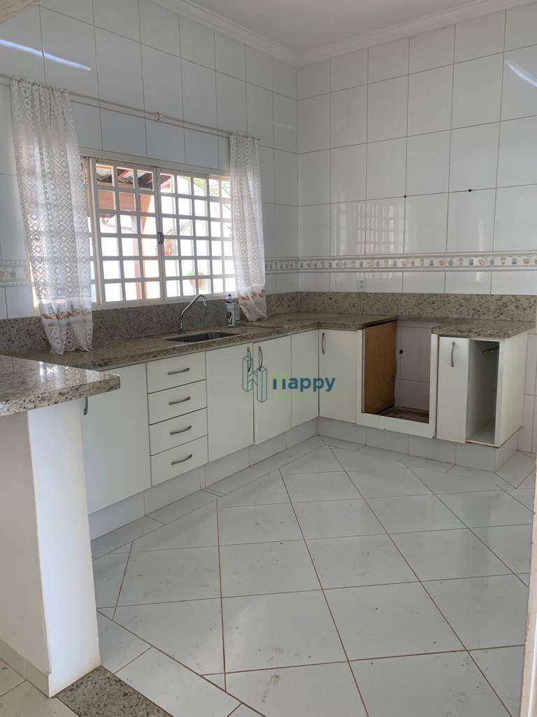 Casa à venda e aluguel com 3 quartos, 170m² - Foto 4