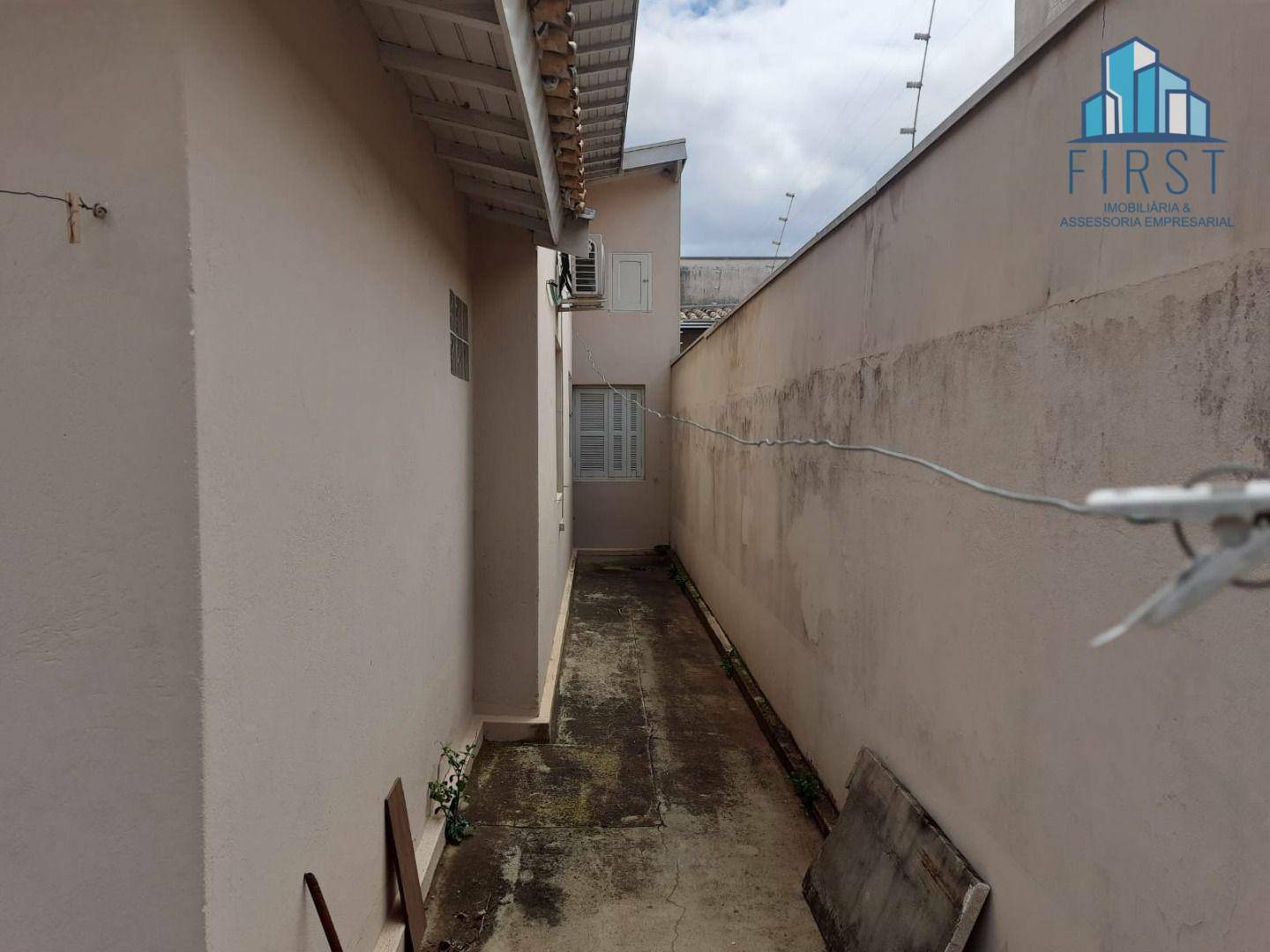 Casa à venda com 4 quartos, 178m² - Foto 5