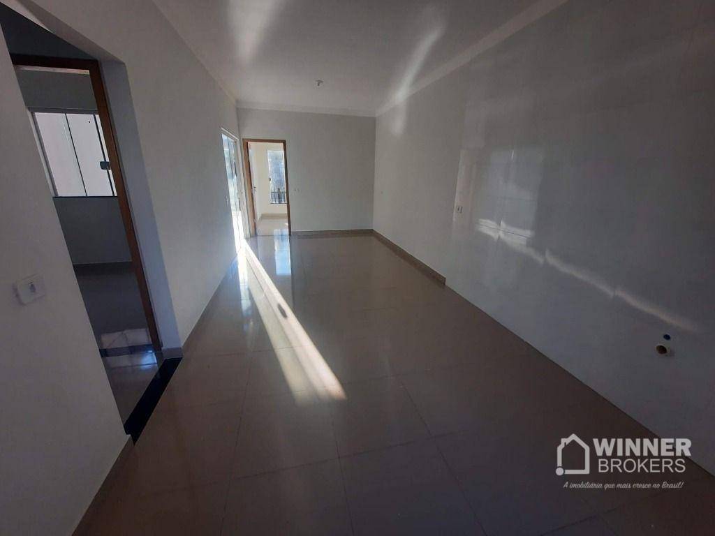 Casa à venda com 3 quartos, 70m² - Foto 3