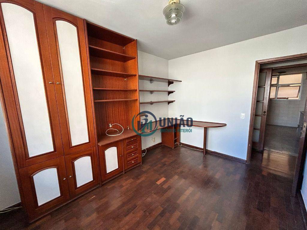 Apartamento à venda com 3 quartos, 130m² - Foto 6