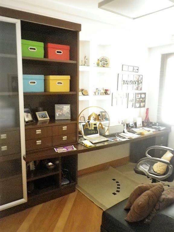 Apartamento à venda com 3 quartos, 210m² - Foto 13