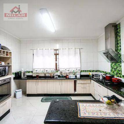 Casa para alugar com 4 quartos, 229M2 - Foto 5