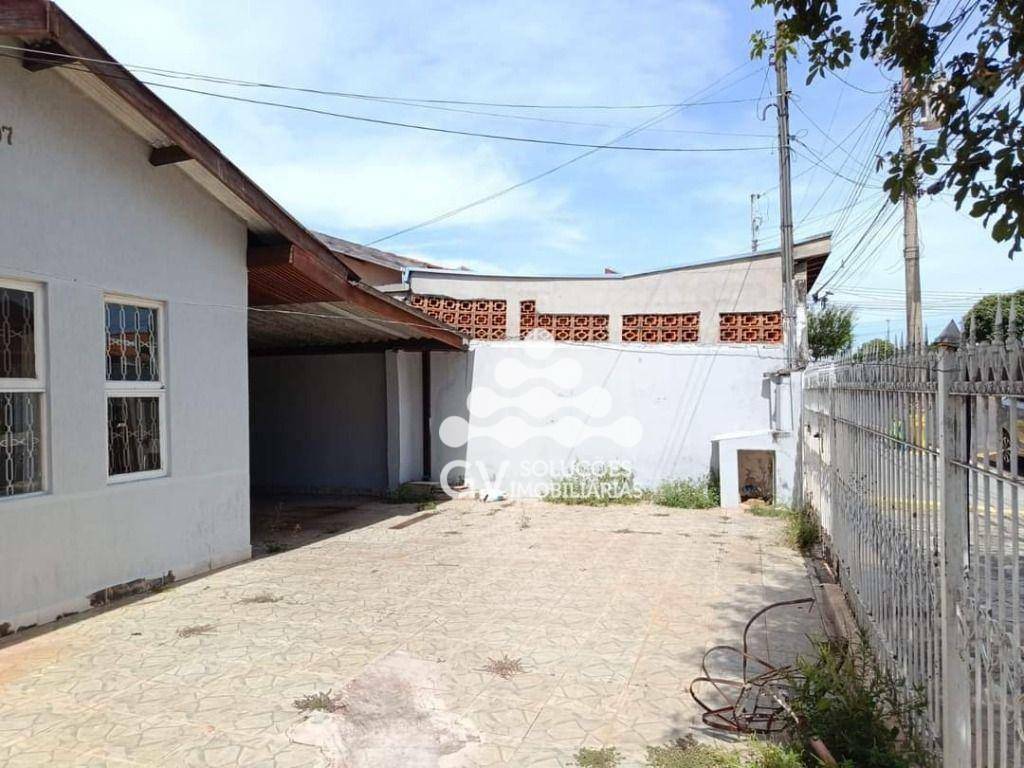 Casa à venda com 2 quartos, 180m² - Foto 30