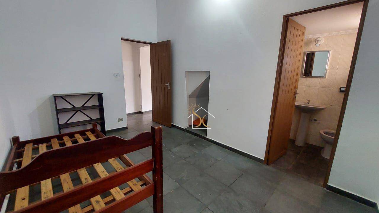 Casa para alugar com 2 quartos, 100m² - Foto 8