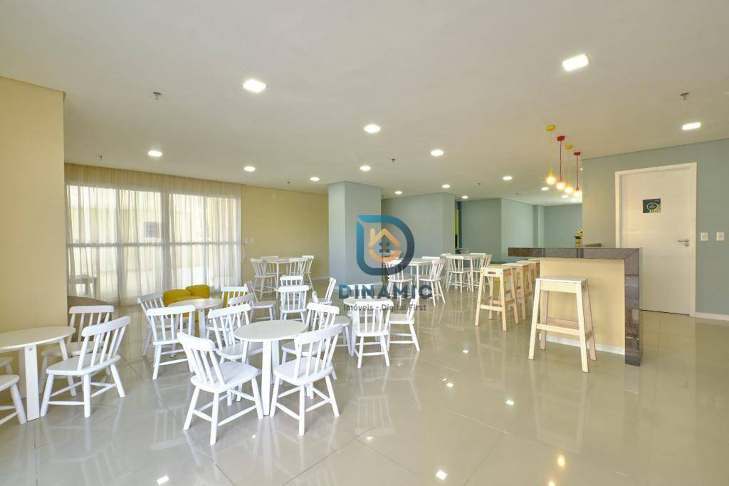 Apartamento à venda com 2 quartos, 61m² - Foto 11