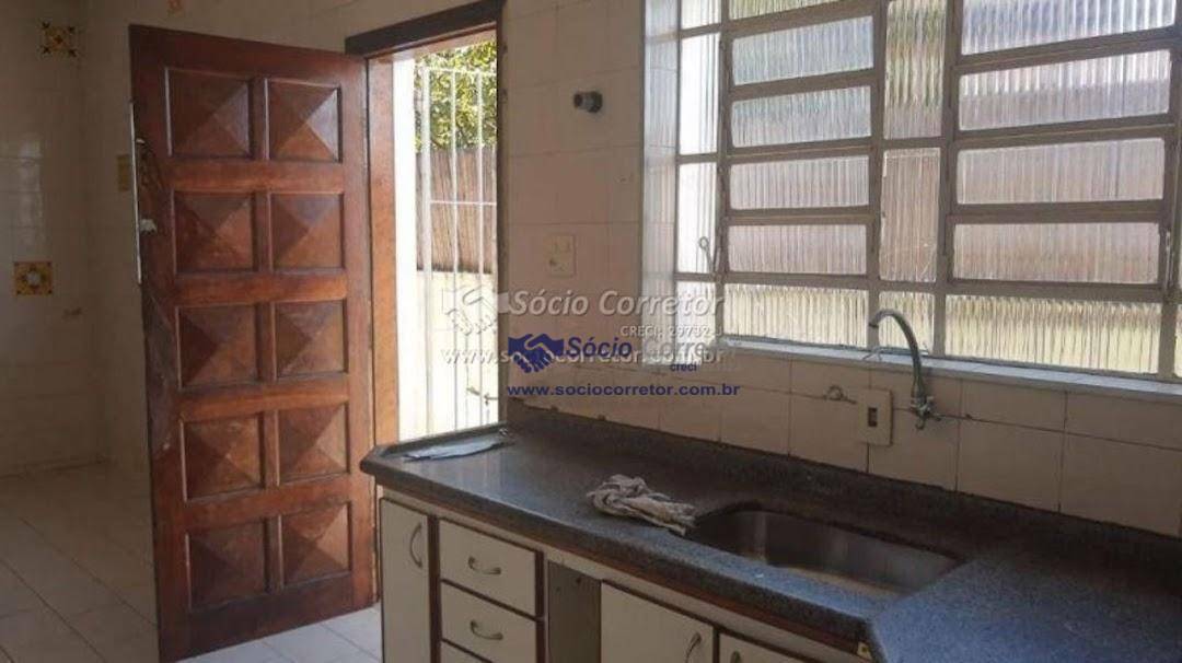 Casa à venda e aluguel com 4 quartos, 350m² - Foto 6