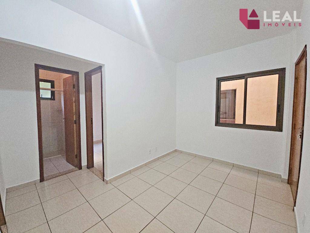 Apartamento para alugar com 1 quarto, 30m² - Foto 4