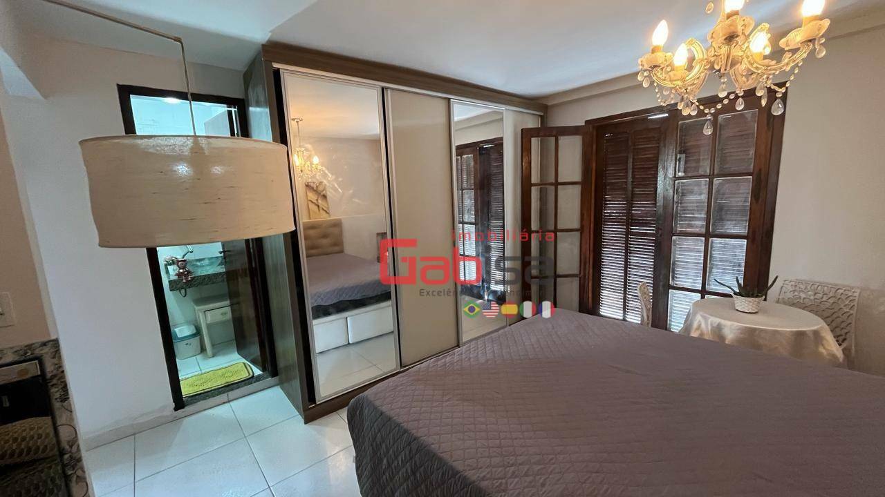 Casa à venda com 5 quartos, 151m² - Foto 13