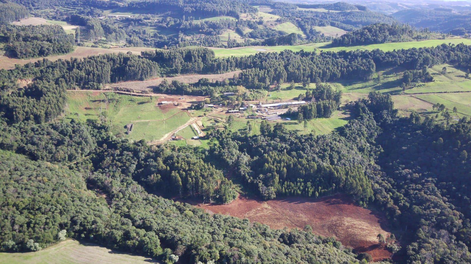 Fazenda à venda, 440000m² - Foto 1