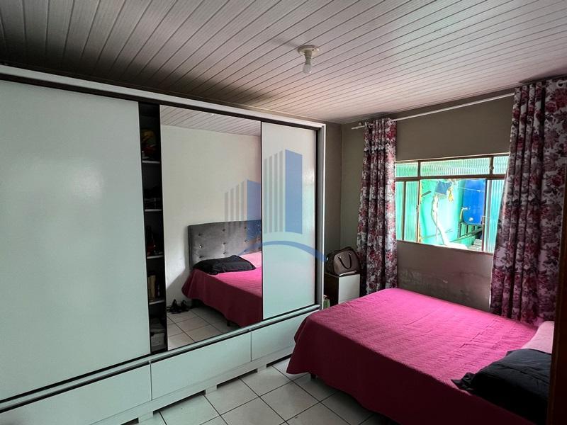 Sobrado à venda com 6 quartos, 200m² - Foto 34