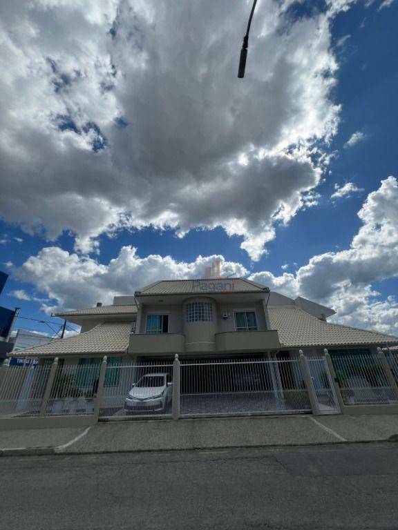 Casa para alugar com 3 quartos, 135m² - Foto 26