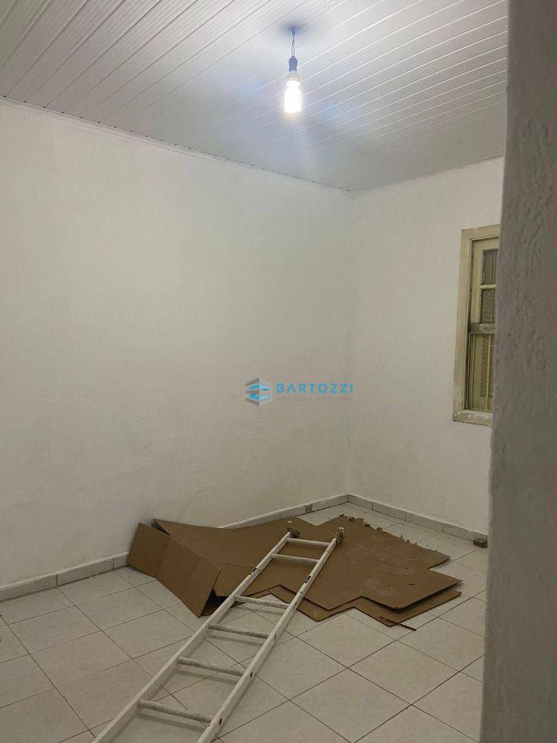 Casa à venda e aluguel com 2 quartos, 115m² - Foto 4