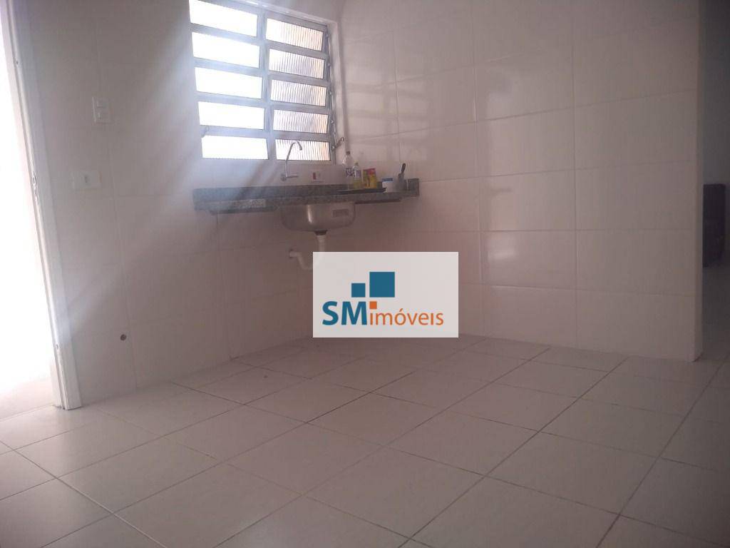 Casa para alugar com 2 quartos, 55m² - Foto 9