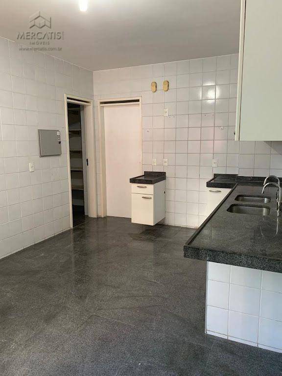 Apartamento à venda com 4 quartos, 195m² - Foto 14