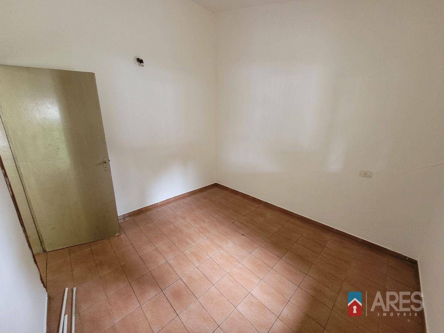 Casa à venda com 2 quartos, 140m² - Foto 7