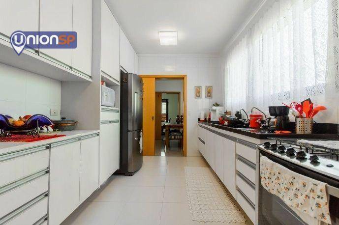 Apartamento à venda com 4 quartos, 208m² - Foto 14