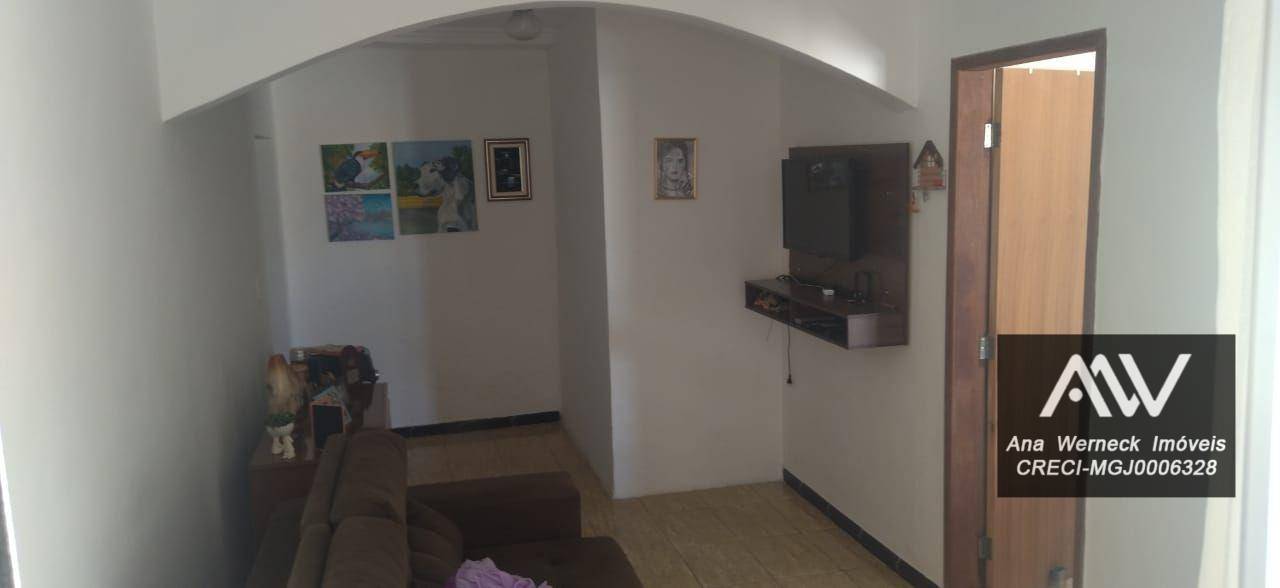 Casa à venda com 3 quartos, 250m² - Foto 4