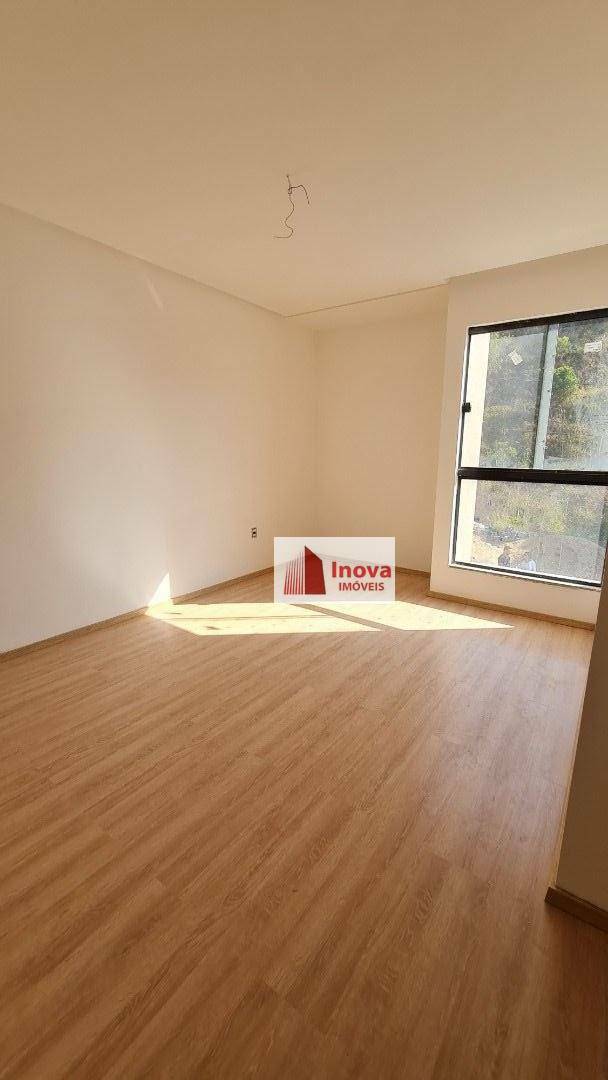 Casa à venda com 3 quartos, 180m² - Foto 14