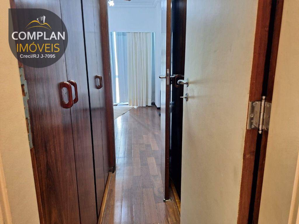 Apartamento à venda com 3 quartos, 190m² - Foto 17