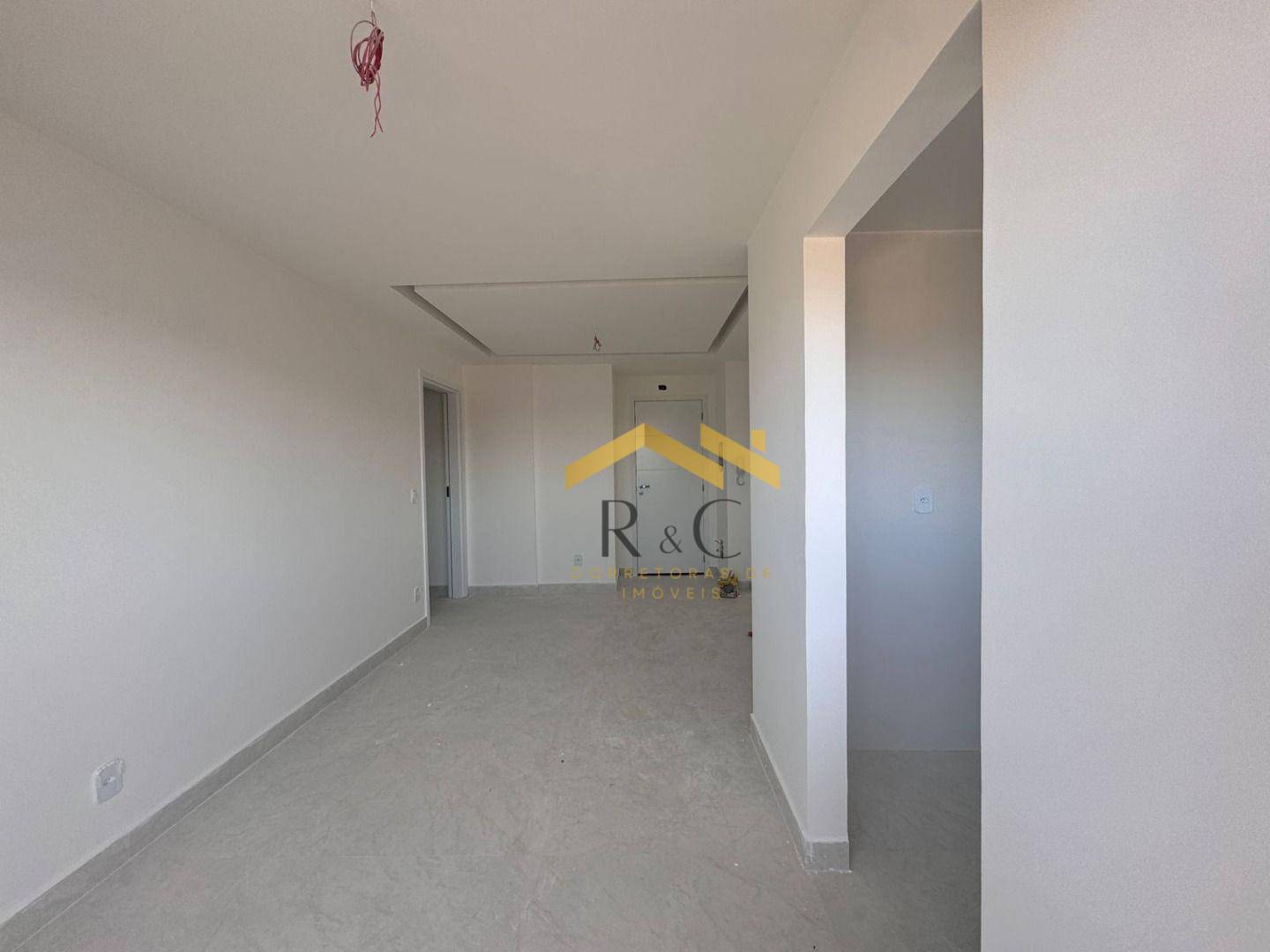 Apartamento à venda com 2 quartos, 63m² - Foto 4