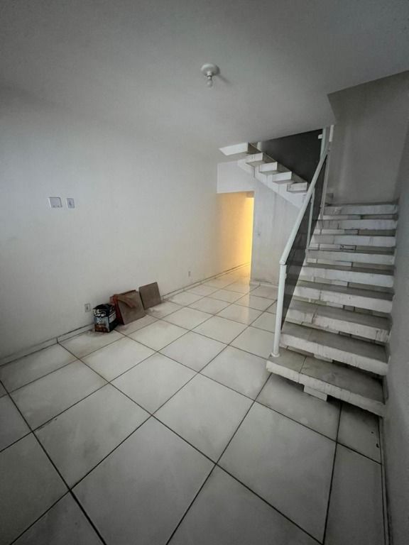 Sobrado à venda com 4 quartos, 212m² - Foto 9