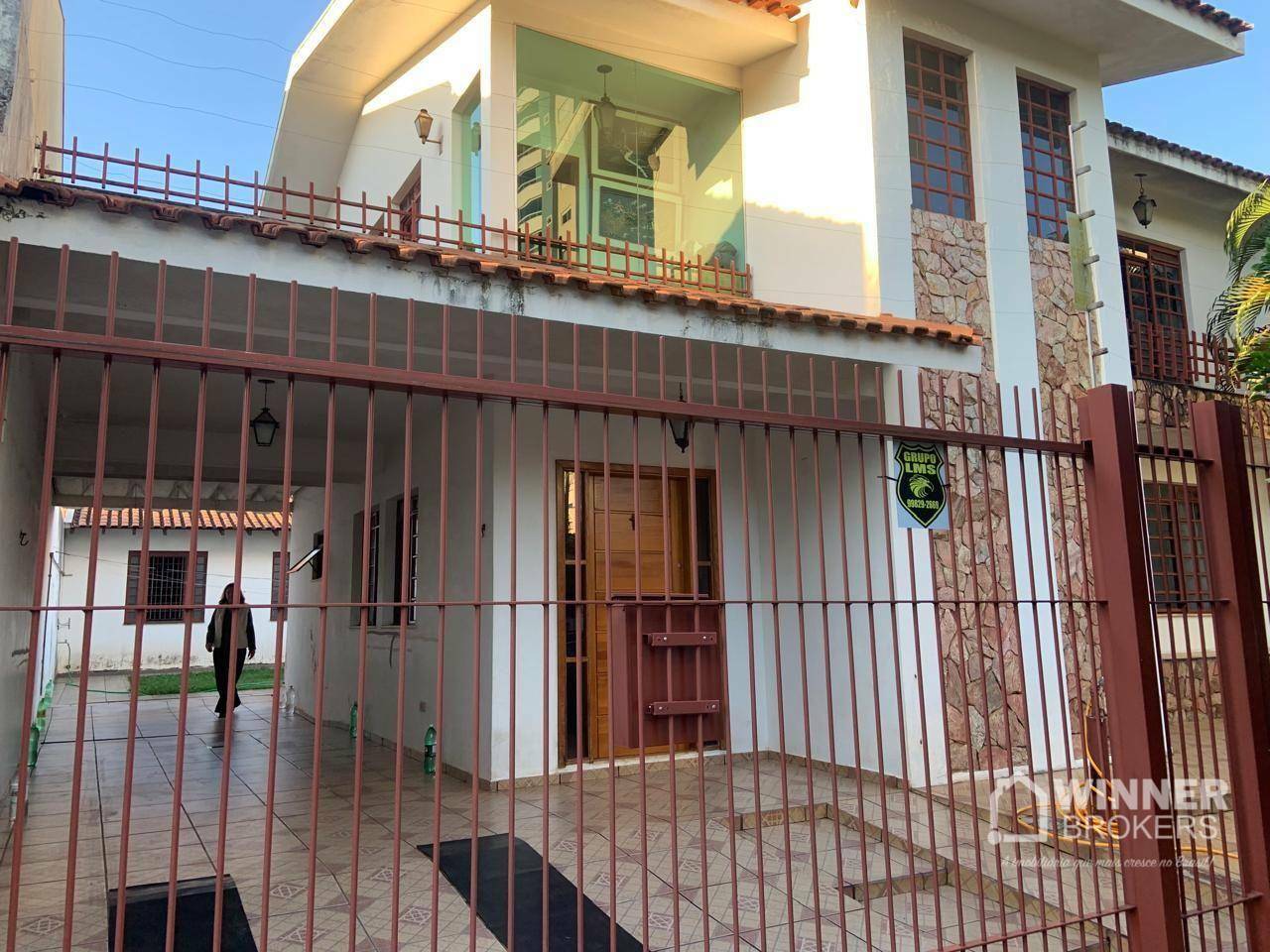 Sobrado à venda com 3 quartos, 240m² - Foto 4